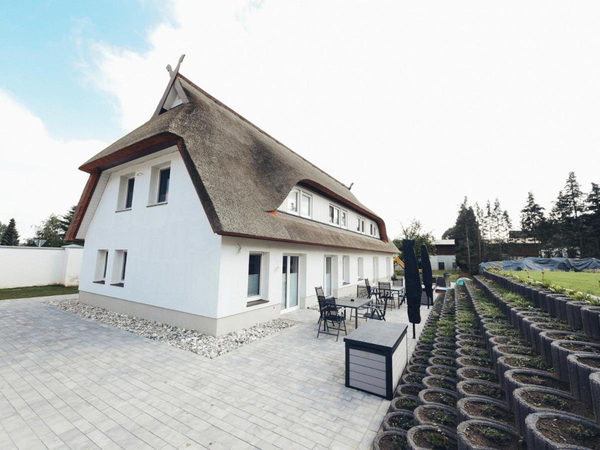 Ferienwohnungen Am Reiterhof Sallenthin Neu Sallenthin ภายนอก รูปภาพ